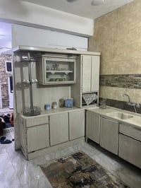 مساحة بيت ١٠٠ متر  الواجها ٥ متر  النزال ٢٠ متر  بيت طابق ونص كامل  ظع...