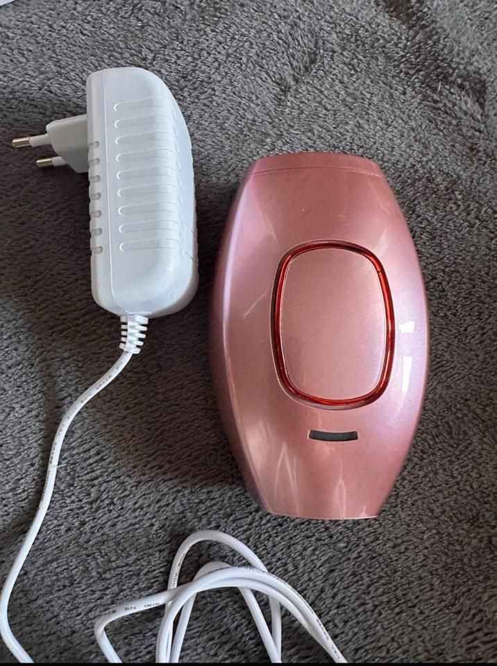جهاز ليزر لإزالة الشعر من IPL المنتج الأصلي والحديث والأكثر فعالية، لبشرة ناعمة 🫧🫧 🦢
مناسب مع جميع أنواع البشرة، حتى الداكنة 
يعطي نتائج مبهـرة، بدون ألم أو أي آثار جانبية.لا سلكي، خفيف وسهل الحمـل.
💫 ليش تستخدمين ليزر منزلي؟
لأن ببساطة:
✅ يخفف نمو الشعر بالتدريج
✅ يخلي البشرة ناعمة وخالية من التهيج
✅ آمن وسهل الاستخدام بالبيت
✅ يوفرلچ وقت وفلوس الي صرفية على مراكز التجميل 💸
نص مليون ومضة يكفيج انتِ وكل الجيران 😂 امن وسهل الاستخدام وبدون اي الم 
الي مممجربتة عمرها خسارة ?
يعني ترتاحين من الحلاقة والتعب اليومي! 😮‍💨
 ملحقات :  شفرة ~ كيبل شحن
✨ نعومة مضمونة بثلاث شهور
يلااا لا تفوتين الفرصة، عرض لفترة محدودة ❤️
#الاصلي #اكسبلور_فولو #ليزر_منزلي #اكسبلور #ترند #fyp #viral #explore #trend
#العراق #العربي #مشاهير #تفاعل #لايكات بغداد, العراق


**إذا كنت صاحب هذا الإعلان وتريد حذفه لأي سبب، رجاءا أرسل رسالة إلى الدعم الفني**