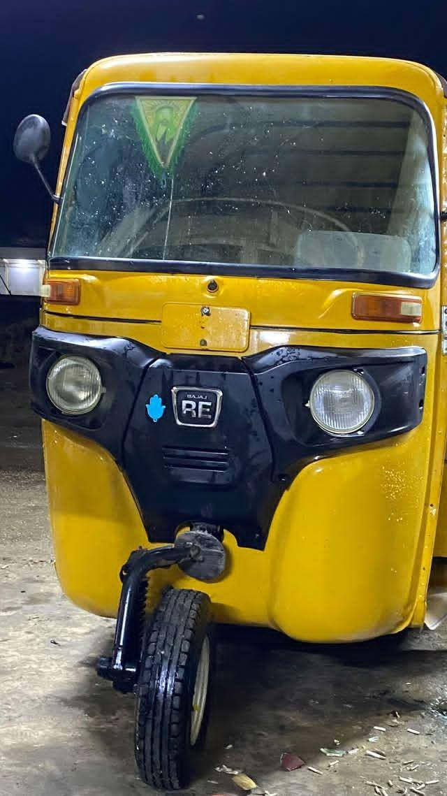 سلام عليكم شباب
 تكتك  20 
تكتك كامله من كلشي تعمير جديد ما نقصه اي شي 
تكتك خير من الله بس التكتك  اوراقها ضايعه يعني ضاعن مني التكتك اكفله الك  عشاير وحكومه..📍 بغداد 
رقمي :*********** الخاص مغلق
