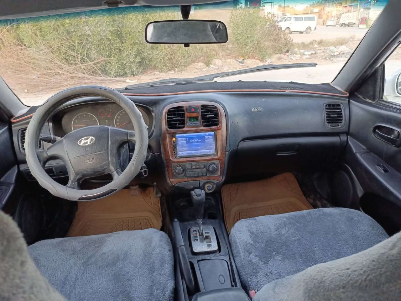 سلام عليكم سوناتا موديل 2001رقم بغداد بسمي محرك أربعة سلندر مصبوغة عام تبريده شغال حداددية جديدة تخم تاير اي نقص مابية كير اتو مكان سيارة حلة اتصل *********** الخاص مغلق السعر 58 وبية مجال قليل
