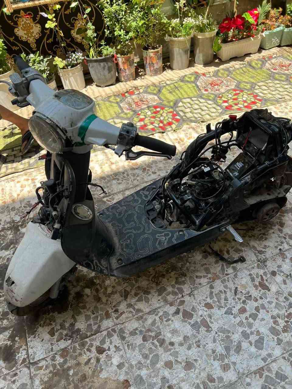 سلام عليكم دراجه للبيع كوم حديد سعر 150 عنوان بلديات رقم***********
