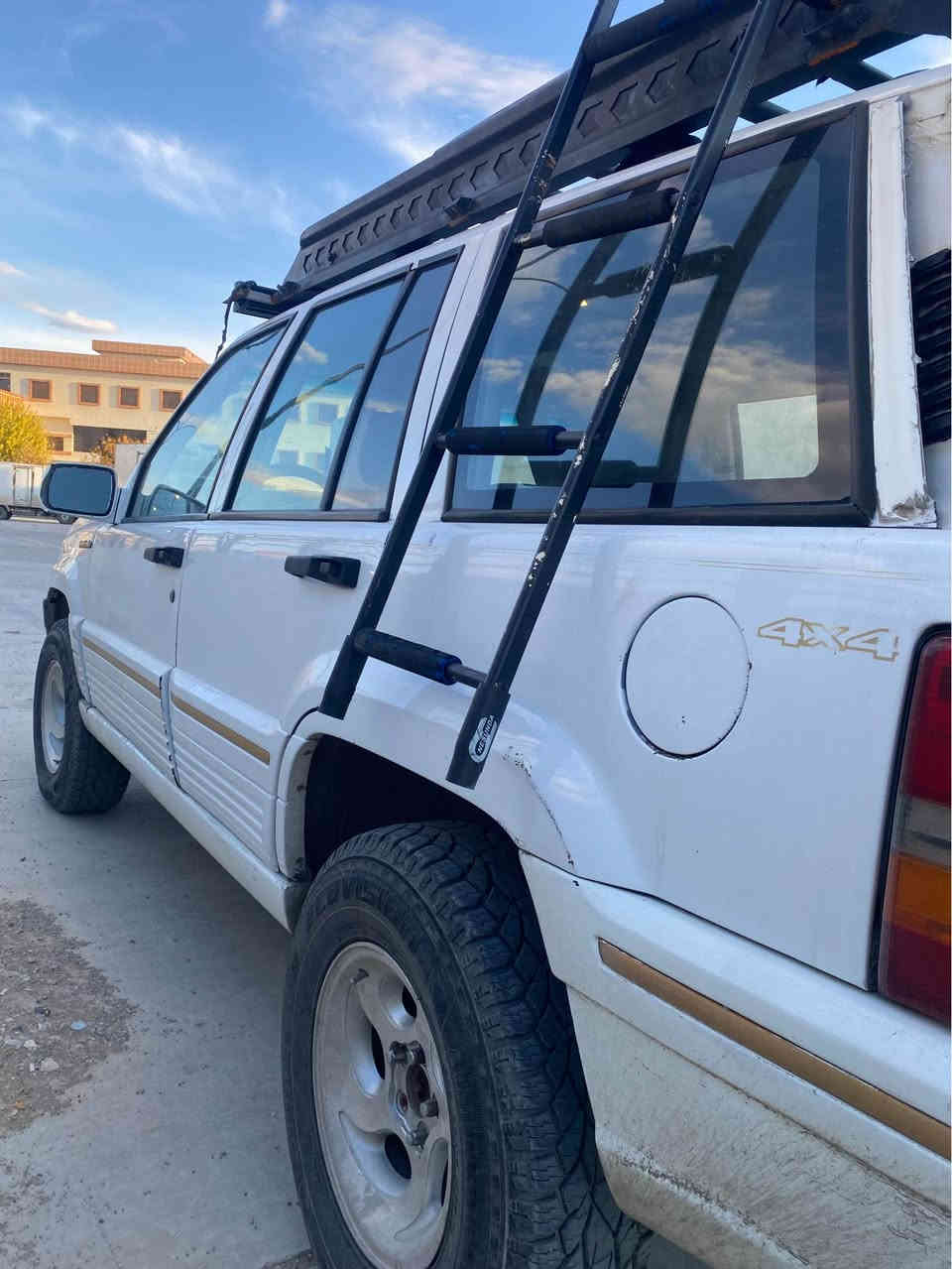 جیب گراند چیرۆکی مۆدێل ١٩٩٤

دووپارچەی بۆیاخە بێناو گرتن هەمووگیانی بەشەرت 

گوشن کارەبا جام کارەبا تەبرید هەمووی ئیشئەکات بەشەرت 

رەقەم سلێمانی هەزەو بەراد و ژینگەی تازەیە تا ٢٠٣٠ 

گیروو مەکینە بلادی بەشەرتی فەحس یەک کێشەی نیە  تەحویلو غرامە بەشەرت 

تەقەو دەبلی هەمووی بەشەرت دەبل اکسل کوشنو گاعی لۆکە بەشەرتی هەموو شتێ 

نرخی ٥٨ گەلاو مەجالێکی برایانە

تکایە موشتەری نیت تەلەفوون مەکە لەگەل رێزم 

*********** السليمانية, العراق
