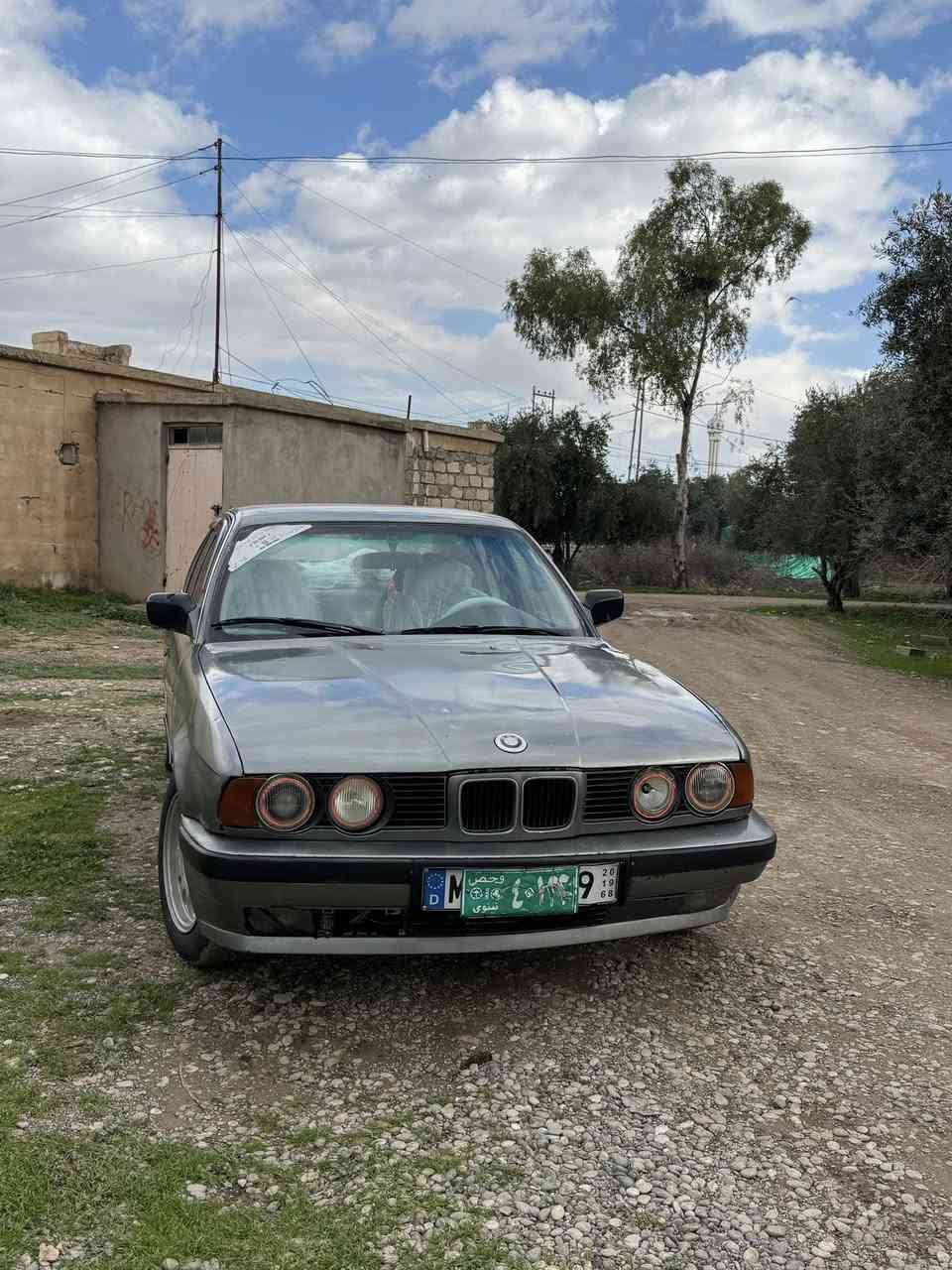 BMW525
كير عادي محرك كبس  شرط التحويل شرعيها موجود 
25ورقه  وبيها مجال 

***********
***********
