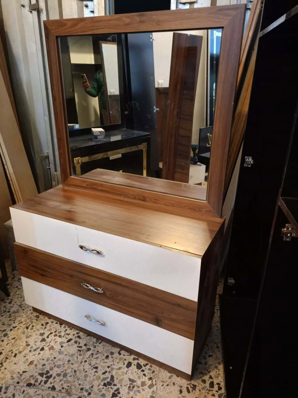 غرفة تركي 🇹🇷 
مستخدام 👉✨
7 قطع  ✨✨
نضافه 90 💯
نظام سلايت 💖
السعر 450💖💸
مع شد🪛 ونقل 🚚  مجاني  داخل بغداد  محافظات بكروه


**إذا كنت صاحب هذا الإعلان وتريد حذفه لأي سبب، رجاءا أرسل رسالة إلى الدعم الفني**