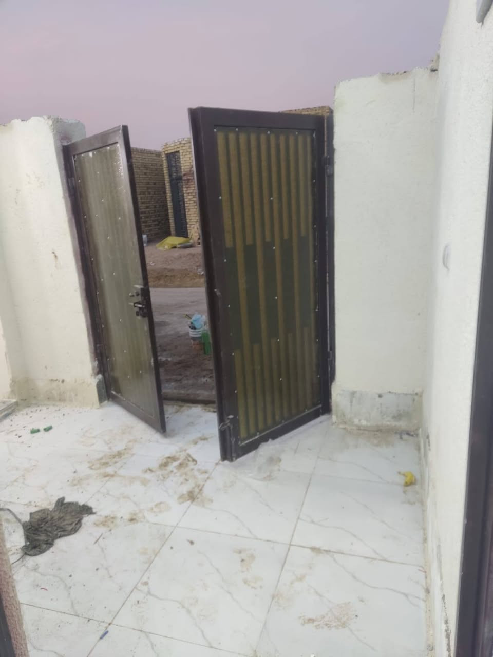 عندي بيتين للبيع رقم عنوان نهاوند 4  أي استفسار مراسله على خاص


**إذا كنت صاحب هذا الإعلان وتريد حذفه لأي سبب، رجاءا أرسل رسالة إلى الدعم الفني**