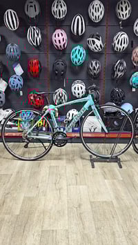 بيانكي • عجلات ٢٨ • شيمانو سورا