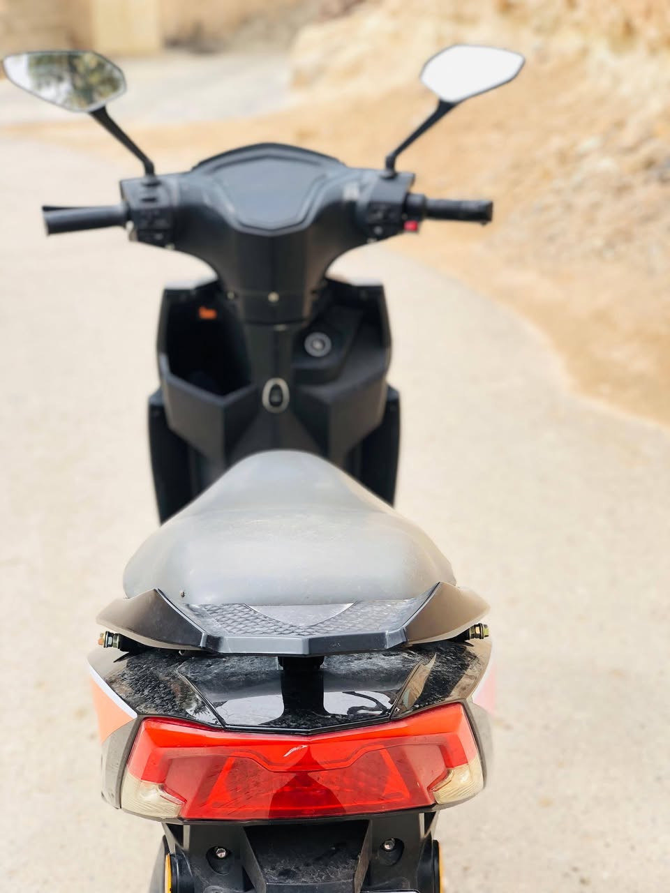 ماطور شحن للبيع بطاريات جدد موديل 25 قشره نظيف سعر والاستفسار على هذا الرقم ***********
