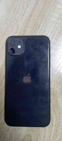 للبيع بسعر 270 هاتف ايفون 11 عادي للبيع ذاكرة 128 وبطارية 82 الجهاز نظ...