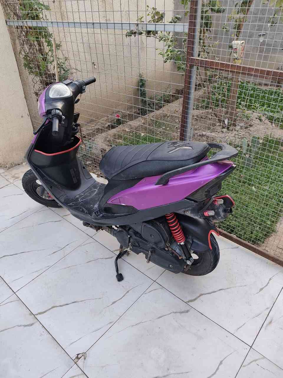 دراجه ماكس للبيع وياها تخم كفرات ثاني 500 وبيها مجال ***********
