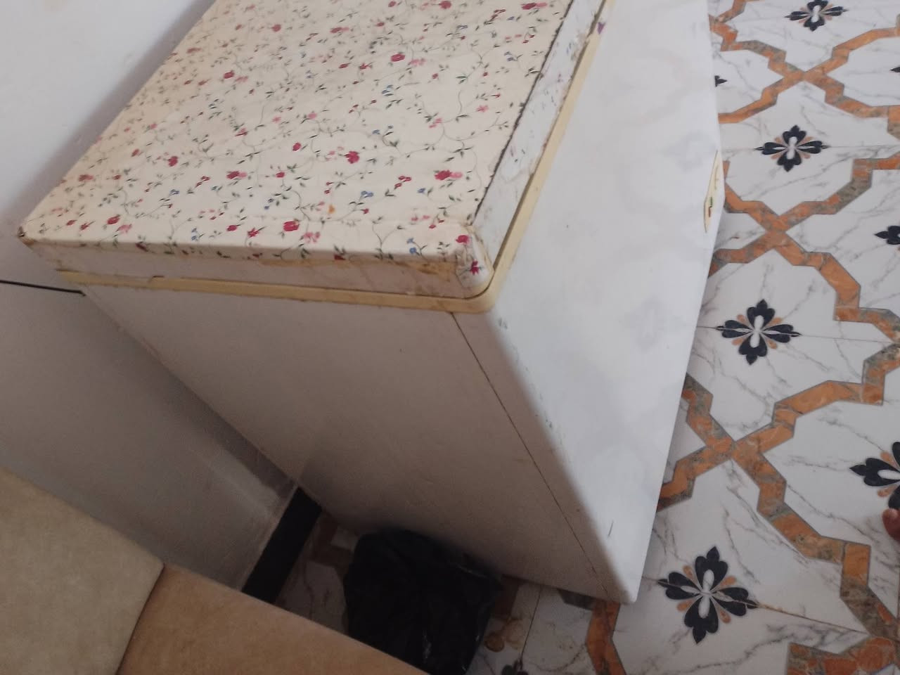 السلام عليكم موجمده  البيع مكفولة من تصليح فريز مو بخاخ مكاني الدبوني الاستفسار نتصل على هذا الرقم ***********
