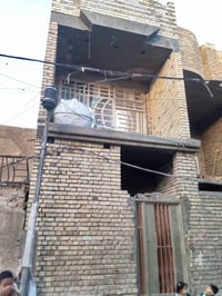 نصف قطعه شرك هيكل  للبيع قطاع ٢٧   طابق الارضي استقبال وحولي وغرفه كام...