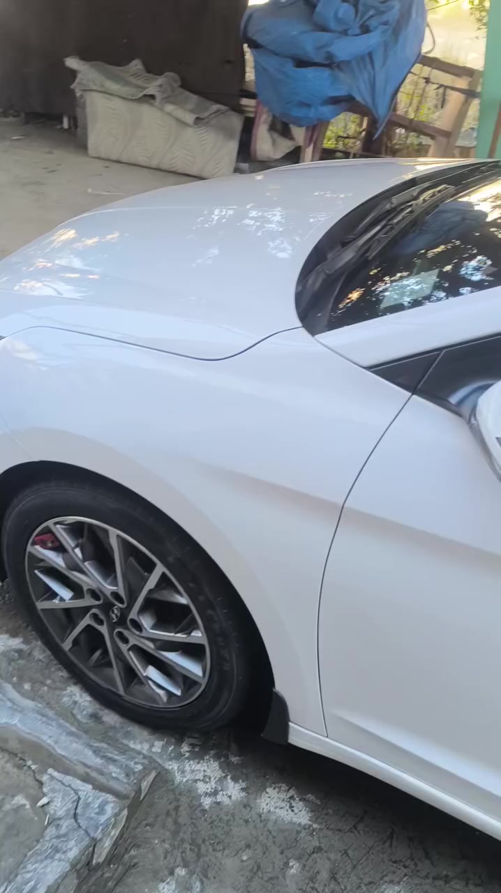 السلام عليكم النترا 19 خليجي فول واحد على واحد بصمه فاتحه بيها بنين وباردات بسيطه باسمي السعر155 بها مجالالعنوان ديالى بعقوبه رقم بغداد ***********
