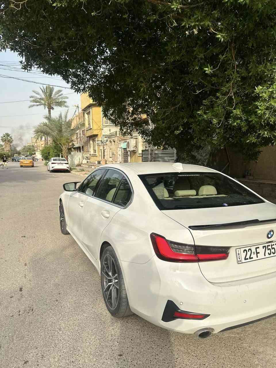 السلام عليكم

BMW 330i 2021

رادارات 360درجة 🌟

حساسات امامية خلفية ☄️

كامرا خلفية 

داخل جلد بيج بلادي 

تدفئة كراسي 

كراسي كهرب 

لايتات زينون. بلادي 

كراسي ميموري 

السيارة ماشية 62 
حادثها بس باب ومبدل نفس اللون  

مكاني غزالية 

*********** واتساب
