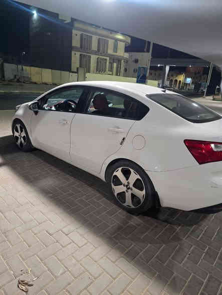 سلام عليكم كيا ريو للبيع  2013 خليجي محرك 16  كير محرك شرط ضرر السياره مثل ماموضح بالسونار داخل الصور سعرها 100$ بيها مجال 
***********
***********
