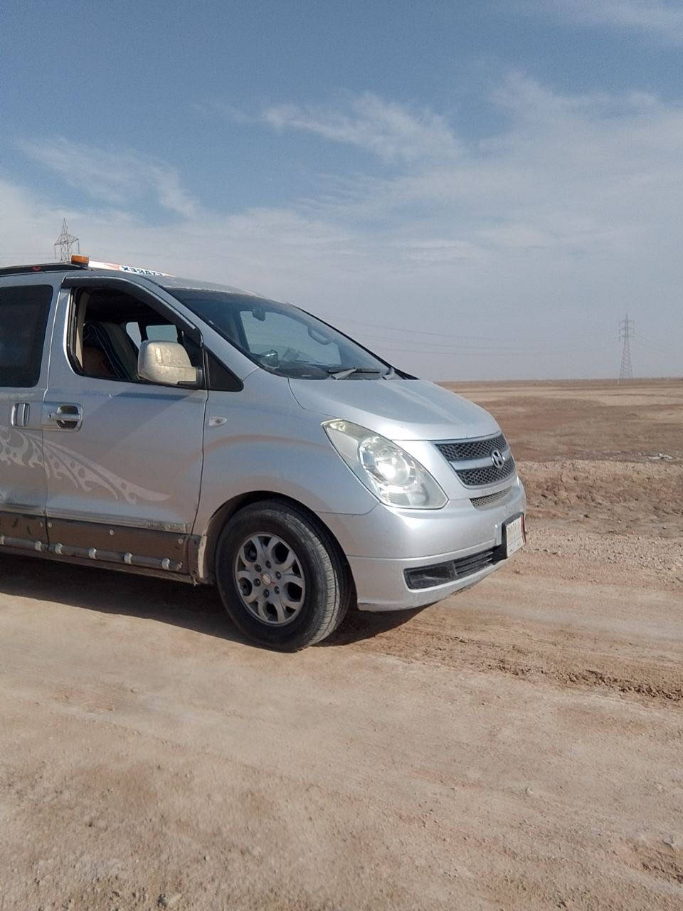 سلام عليكم ستاركس للبيع 2009 
مفتوح ومحور مسكر كير اوتماتيك 
سنويه  ال2029 سياره تحويل مباشر 
سياره باسمي مكفوله من العيب الشرعي 
السعر 130 وبيه مجال 
***********
