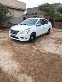 للبيع نيسان سني موديل 2025 السياره بيها 5 قطع تبديل بدون دواخل بدون اي...