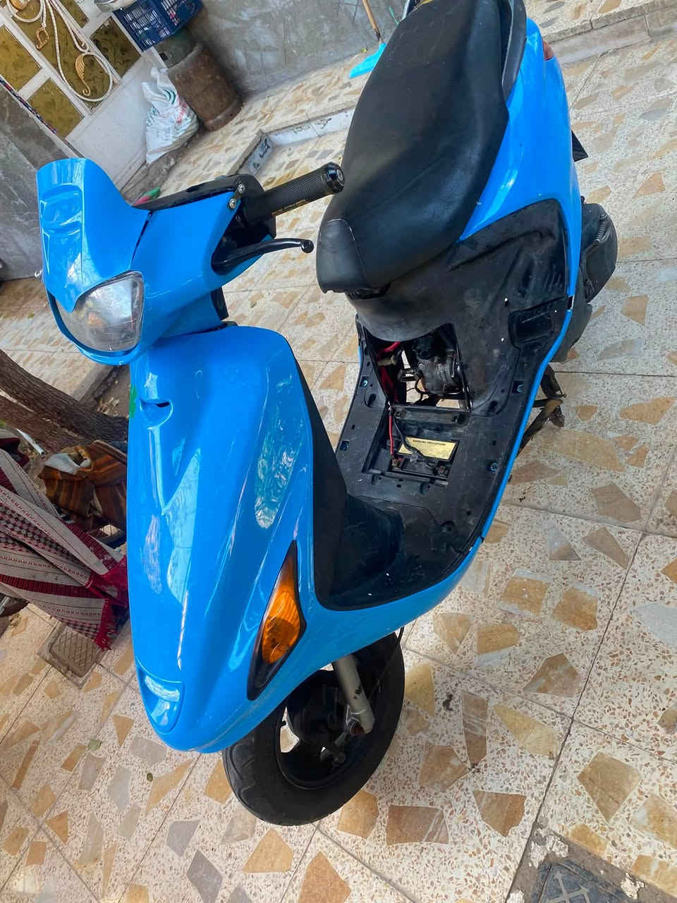 سلام عليكم اللبيع دراجه فراشه فحل  مامفتوحه مكينه حلوه  سعر 500 وبيه مجال قليل بصره ابو الخصيب هاتف ***********
