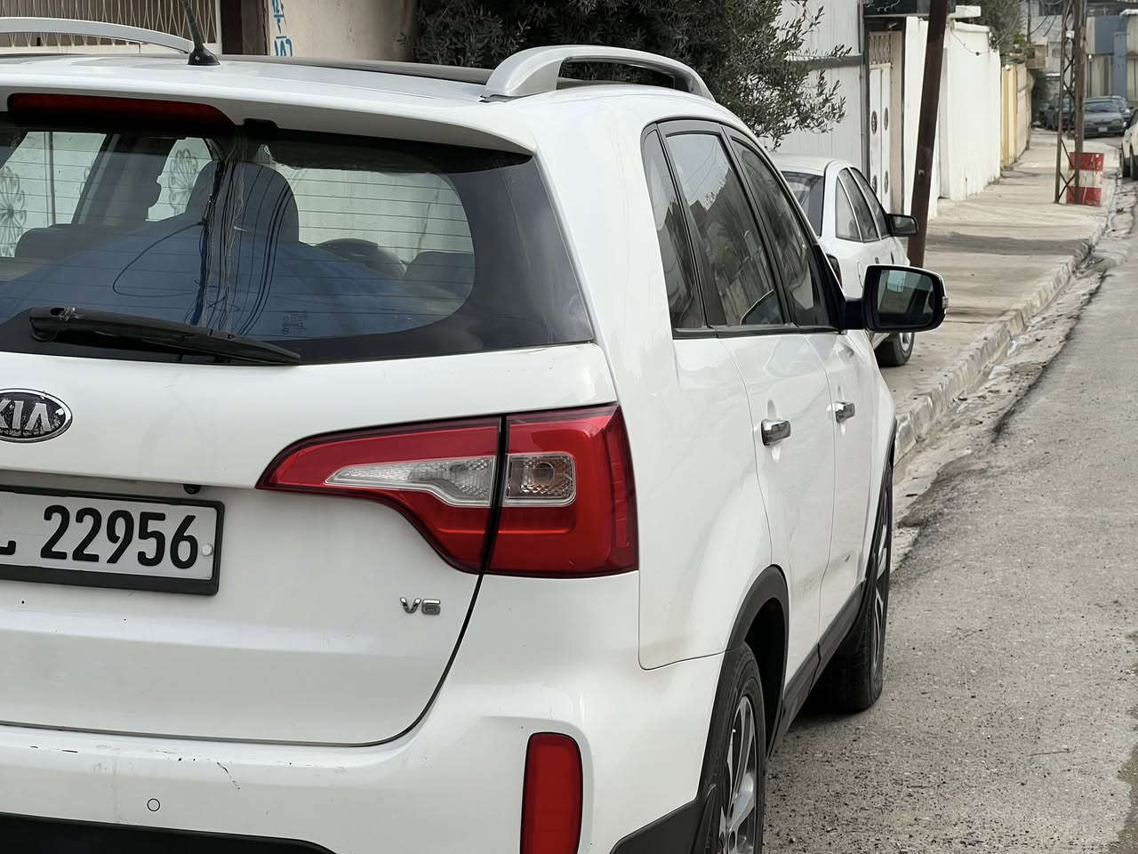 سورنتو2013شكل 2014واحد على واحد
بوند وجاملغين صبغ بلا دواخل بيها ملاحضات خفيفه 
كابون بانزين سيارا مال بيت ماناقصها بس ستر الله فول واحد على واحد السعر 170وبيها مجال مذكوره التفاصيل بل فديو باقي التفاصيل اتصل ***********
