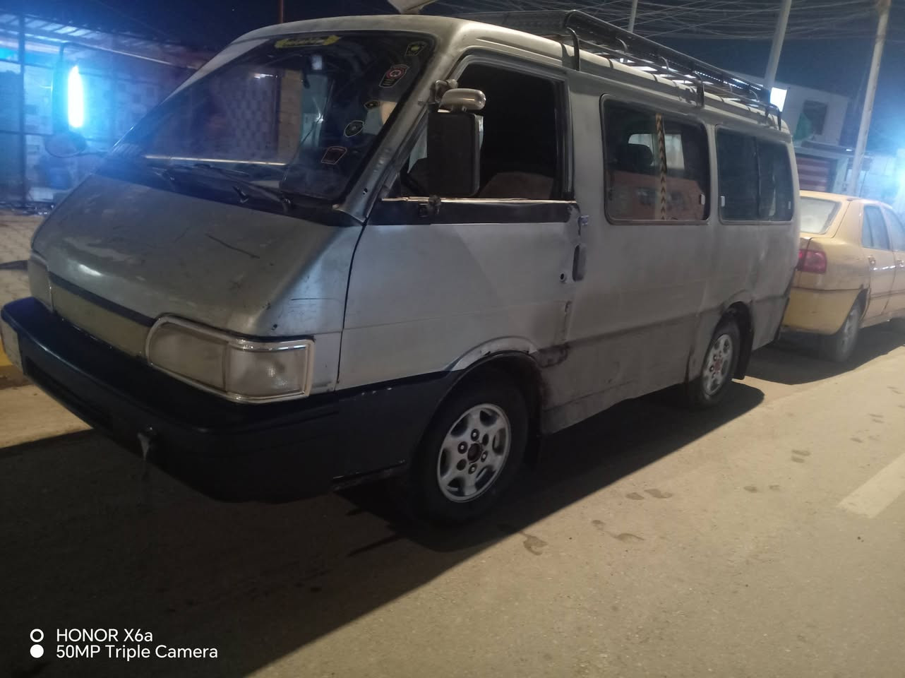 سلام عليكم كيه بسته رقم واسط لماني سياره جاهزه من كلش كير كسن مكينه جدد سنويه نافذه 2019 راعيها موجود تريد وكاله تريد تحويل شواصي حلوه دواخله حلوه سياره حله من صور مكاني واسط صويره سعر 28 وبيها مجال حك جيه الستفسار *********** ملاحضه صور قديمه هسه حله من قبل
