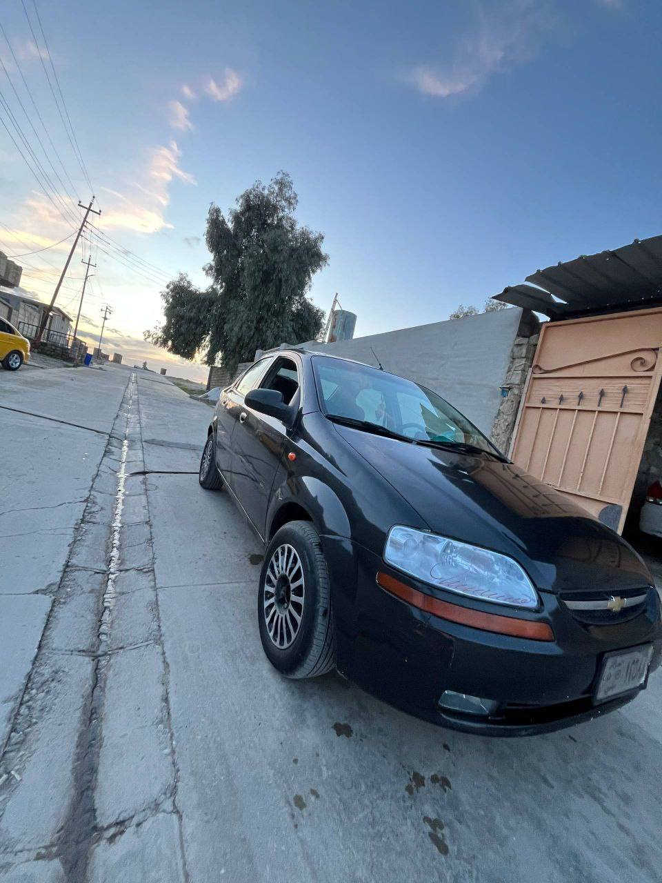 للبيع اڤيو موديل 2005 رقم نينوئ 
شرط تحويل وكالة كابون بانزين بيها بدون ضرر
سيارة نضيفة ومال جناي بيها صبغ جمالية فقط
طخم نضيف وايرمنية كلها شغالة تواير جدد كير شرط.              مكينة. مال استرة بيها بداية نفخ.
عنوان موصل الايمن شراي اتصل وتدلل #السعر 48
***********
