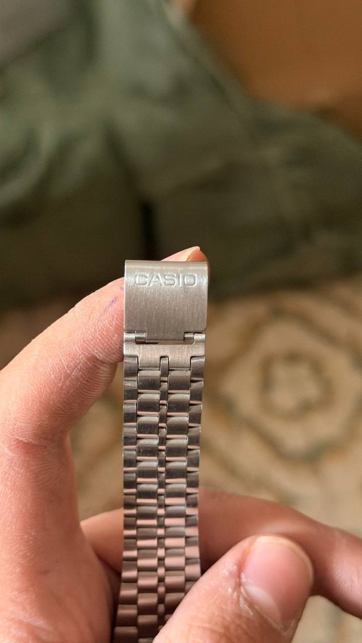 كاسيو الكتروني اضائه جانبيه عداد ثواني ومنبه سير حصيره منفذ يومي وشهري فقط ١٢ معه علبه صغيره وتوصيل مجاني


**إذا كنت صاحب هذا الإعلان وتريد حذفه لأي سبب، رجاءا أرسل رسالة إلى الدعم الفني**