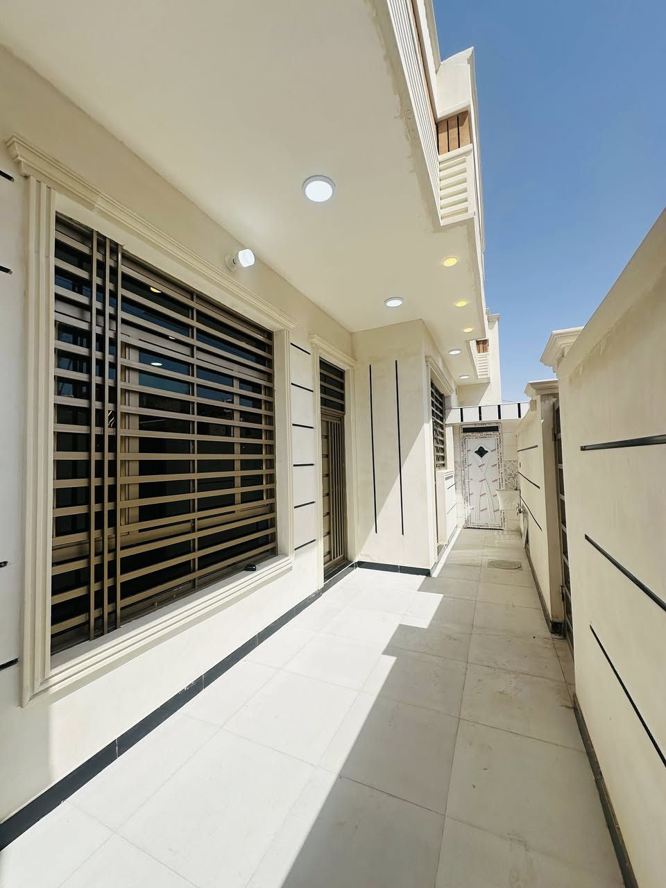 اللهم صل ع محمد وال محمد
السلام عليكم مشتمل للبيع جاهز للسكن بناء حديث شغل فول مواصفات مساحته 112متر طابق واحد في ميسان 
الشيشان للاستفسار والتواصل ع الرقم ***********
