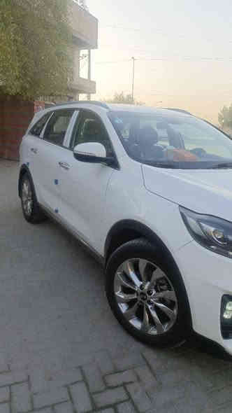 سلام عليكم
سورنتو  خليجي

موديل 2020    

1 لون ابيض 🏳

2 ماشية 76000الف  حقيقي
مواصفات 

3 حساس امامي خلفي 

4 صندوق كهرباء 

5 كامرة خلفية دوارة 

 6 .7 راكب 

8 مقاعد جلد 

9 مقاعد امامية كهرباء

10 6 سلندر 3.5

11 مري شفط
 
12 لد نهاري وبلدعامية بلادي مو تركيب 

13  4انضمة قيادة 

ملاحضى  السيارة كفالة عامة كير ومكينة وكشر 
عدة اكو تكحيل كارت باب الراكب الامامي 
السعر 27000الف وبيهة مجال 
عنوان بغداد مدينة الصدر 
***********
