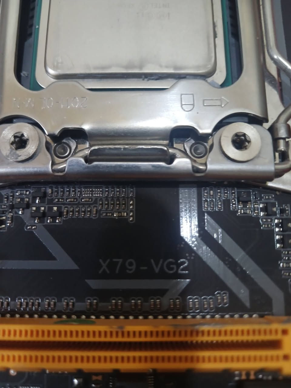 مذر بورد x79-VG2 مستخدم قليل المعالج:E5-2650v2رايده ب 30
واتساب :***********
