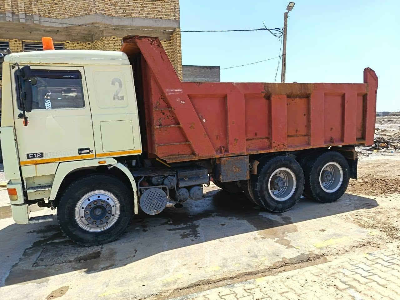 سلام عليكم سياره فالفو للبيع محرك 22مكفوله مجموعه النكي كير 4×4سياره تخم تاير رقم نجف شاصي بي ذيل 80 سم سياره راس قلاب 3 لوحات ستفسار ***********
