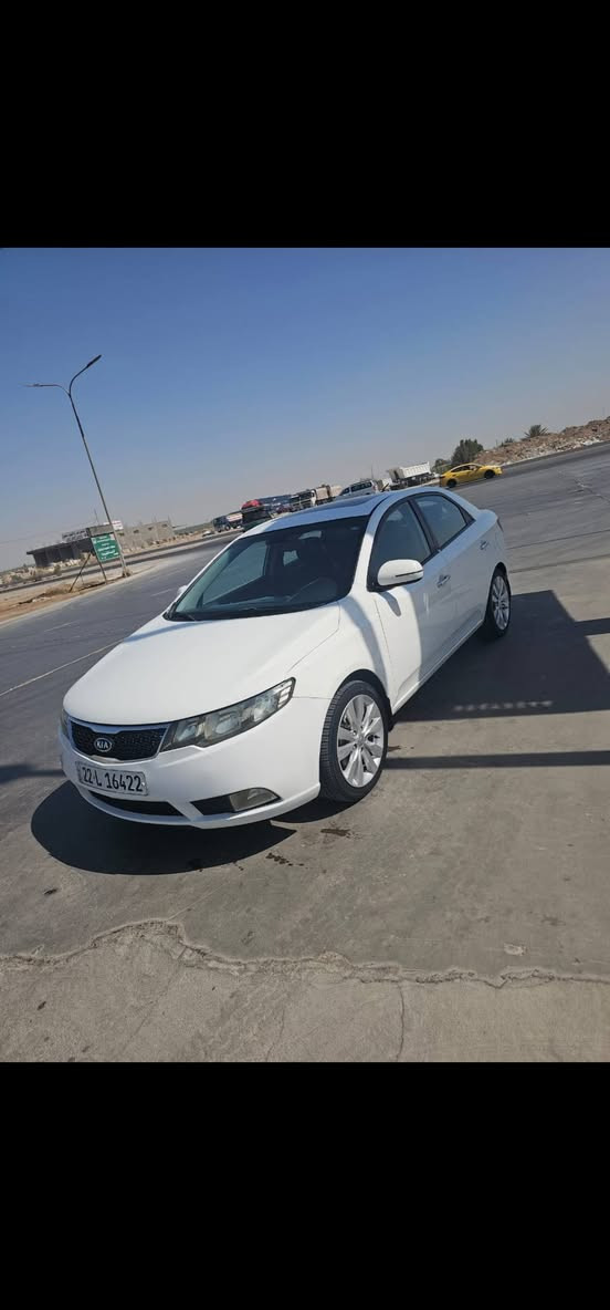 سلام عليكم ورحمة الله وبركاته سيراتو ٢٠١١خليجي رقم أربيل دولي سنويه هزه فحص كله جديد ه جاهزه من كلشي كير محرك تخم تايرجديد صدر امامي خلفي جديد سياره بيه ٣قطع صبغ جاملغ وبنيد وقبق جنطه وشويه دواخل ***********السعر ٩٥ وبيه مجال
