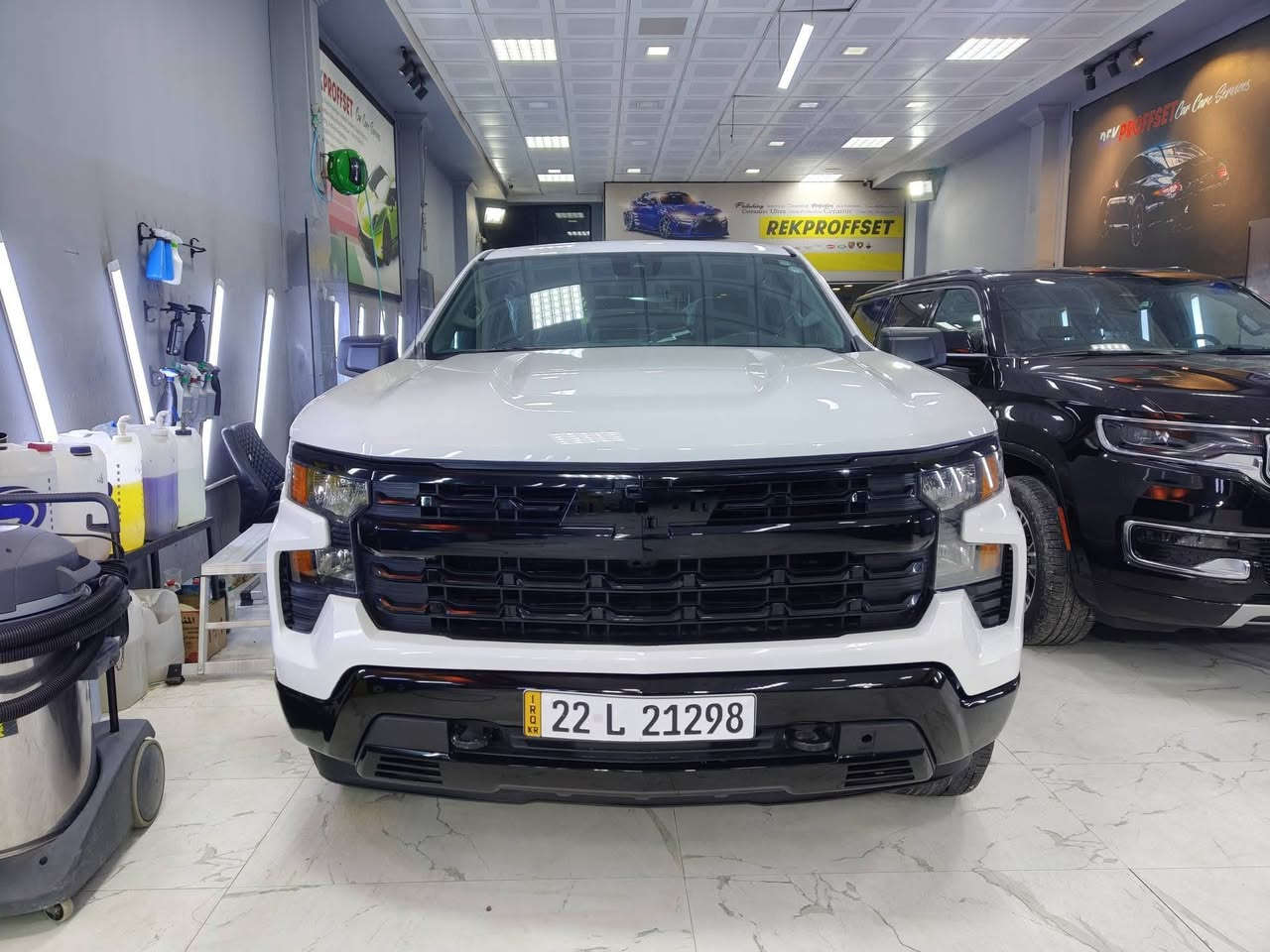 السلام عليكم بسم الله ماشاء الله
للبيع شوفر سلفرادو 2023
المحرك 8 سلندر دفع رباعي
بيع فقط بدون مراوس الحادث بنيد وجاملغ امامي يمين ورقم الشاصي بالصور
مواصفاتها معروفة بدي قصير باب طويل مرغوب
السعر 245$
الاتصال فقط 
***********
***********
رقم اربيل
