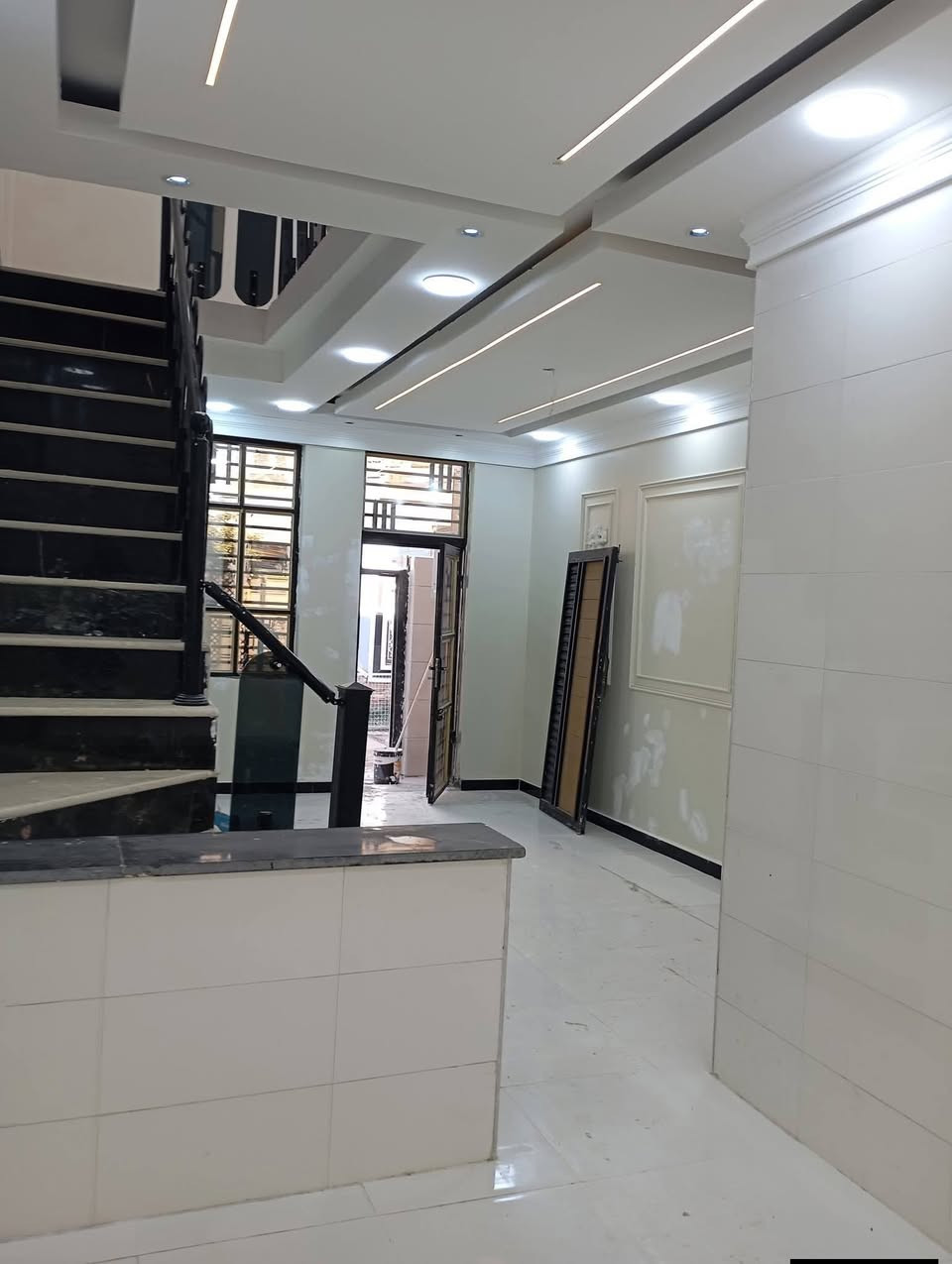 🌺 #اعلان_رقم_٨٥🌺
🏘️(بيت للبيع)🏘️
💁‍♂️#الموقع : حي اور شارع السبيس خلف شارع الكيات
⬛ #المساحة: ١٠٠م امامي ⬛
🏵️ #تفاصيل_البيت: 🏵️
🔹🏘️ العقار مكون من طابقين كونكريت ديكورات واجه حديثة بناء ٢٠٢٥🏘️ 🔹
الطابق الارضي يتكون من غرفة كبيرة مطبخ  صالة  واستقبال وصحيات داخلية وخارجية
الطابق الاول يتكون من ثلاث غرف و صالة و صحيات.

⭕ #للاعلان عن العقار الخاص بك او للمزيد من الاستفسارات مراسلة الصفحة على الخاص او الاتصال على :
🌺 سعد البدري *********** 
لنشر طلبات البيع والشراء الدخول على كروب رابط المكتب..

https://m.facebook.com/groups/490297985477784/permalink/494624568378459/
@متابعين @الجميع
