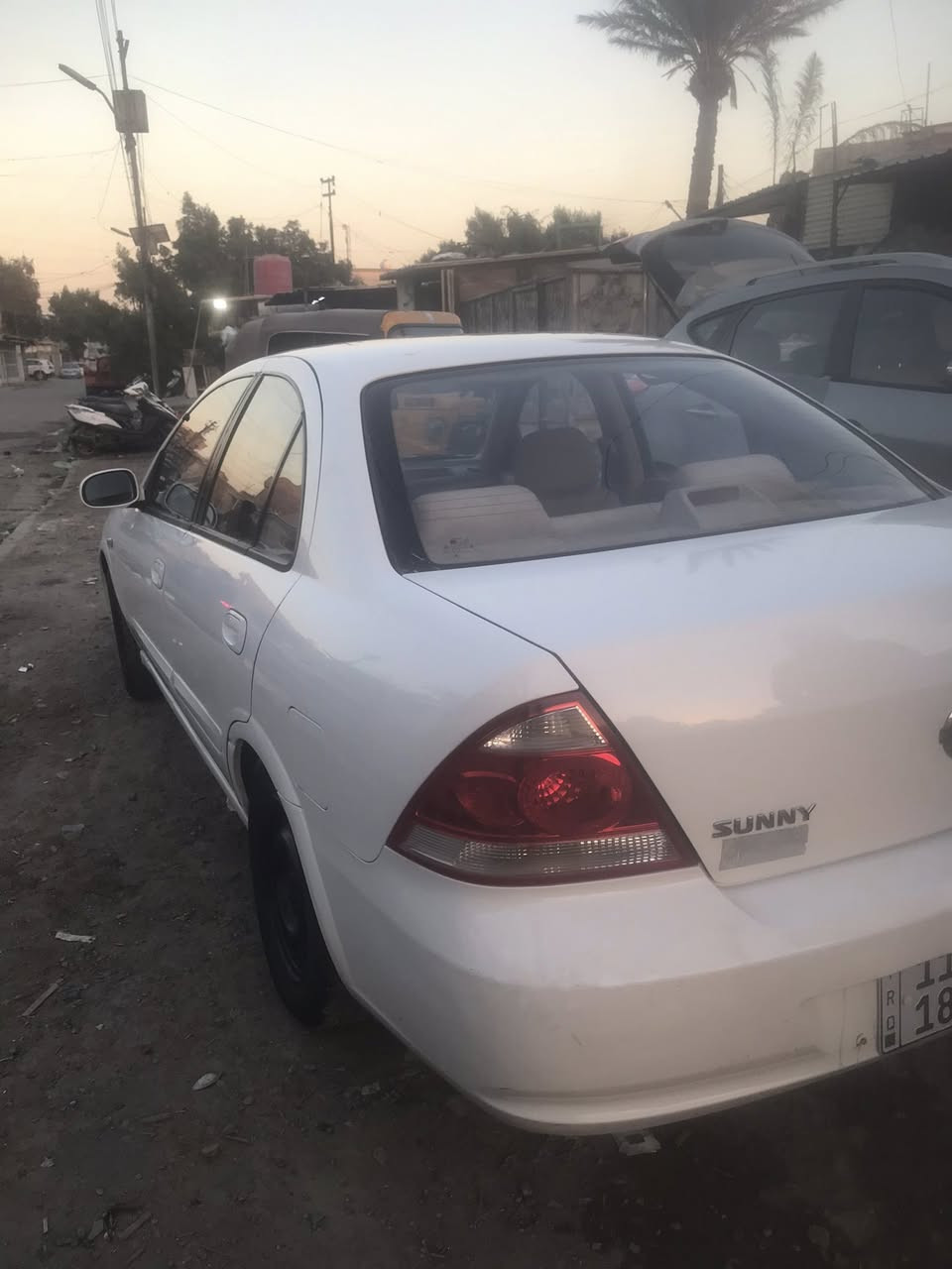 نيسان سني 2009 مكفوله من الصبغ والضربة فقط تكحيل سعرهه 87عنوان بغداد بلديات مكلف بنشر الشراي يتصل ع صاحبهه ***********
