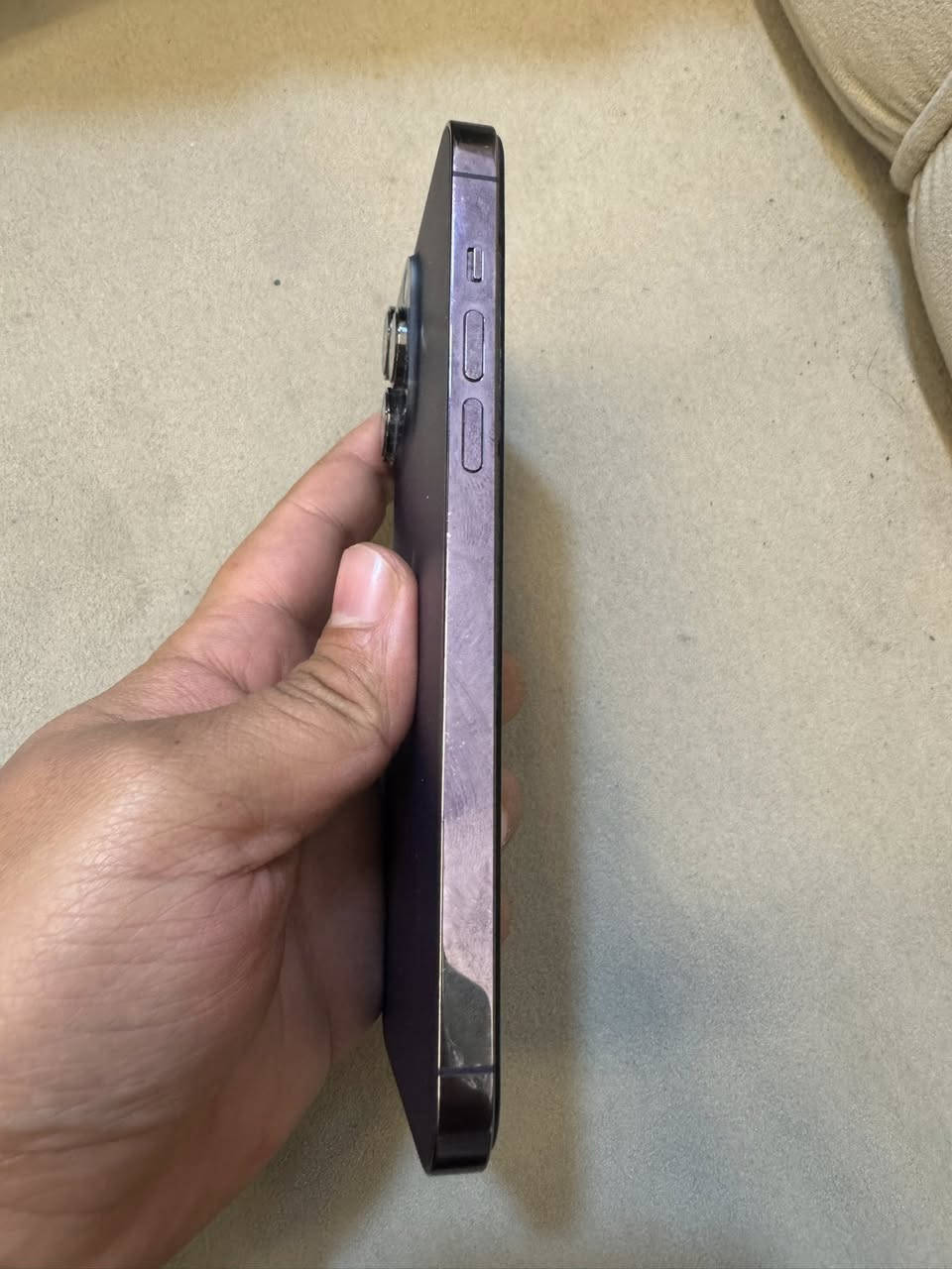 سلام عليكم شباب 14 Proماكس ذاكرته واحد تيرا الجهاز نظيف ولا شخص بي الجهاز اسم شريحة إلكترونية بطارية الجهاز 89 مكاني بغداد الشعله السعر 800 التواصل خاص أو على هذا الرقم *********** ￼￼
