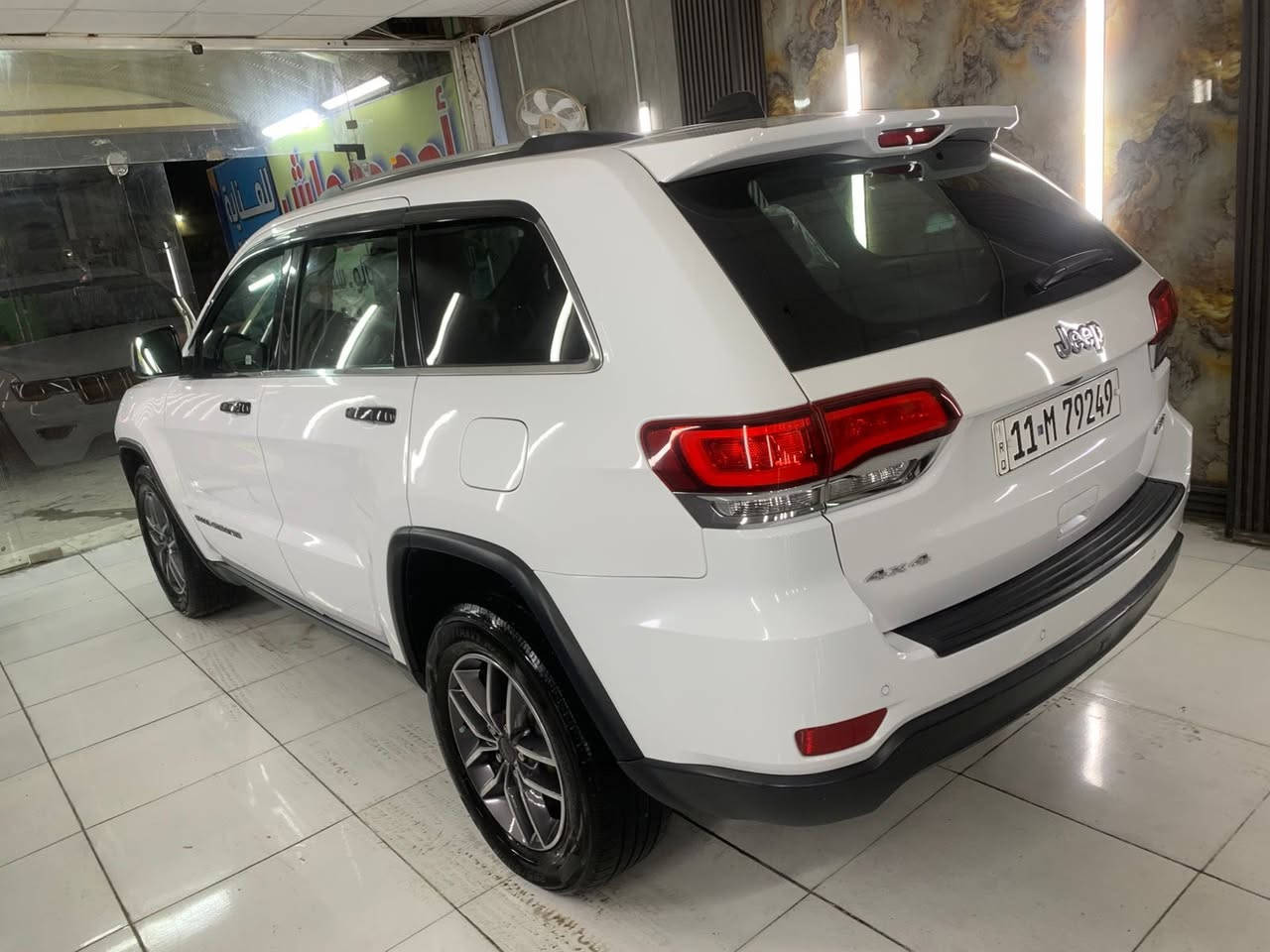 السلام عليكم
جيب موديل2020 لاريدو 

ماشيه 80 الف

شاشه جبيره 

مكاني بغداد/الكرخ

السعر 195وبيها مجال 

‭0770 457 0688‬
