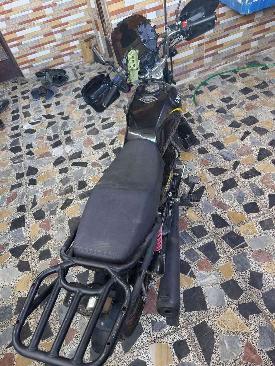 سولنك ماكس وأن موديل 2025 نازله 2026 ماشيه 9000 صارلي أقل 10 أيام من اشتريتها
سبب البيع ما عرفت اسوق كير لأن متعود على الاتوماتيك و الدراجه كفاله عامه كلشي ما امبدل بيها واوراقها ضاعن اكفلك سرقه وعشائر وإذا تريد اسويلك مكاتبه السعر 850 مكاني الدوره أبو دشير لتواصل على الرقم *********** وتساب
