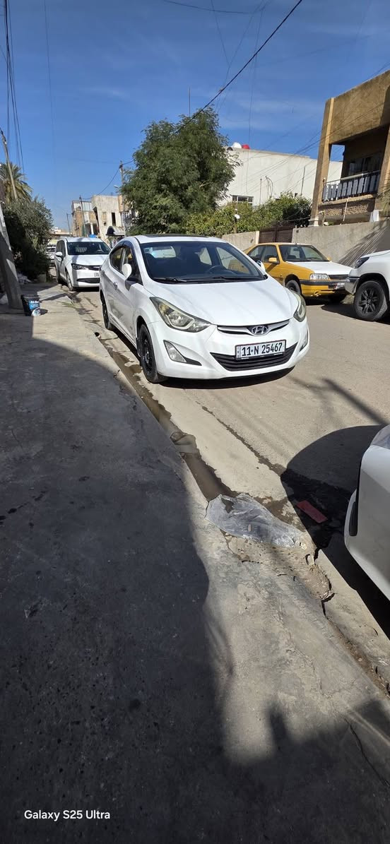 سلام عليكم
النترا مديل ٢٠١٥ خليجي 
لون ابيض 
مكينه ١٨٠٠ دوش 
ماشيه 188 الف
مكان بغداد حريه 
***********
السعر ١٢٠

