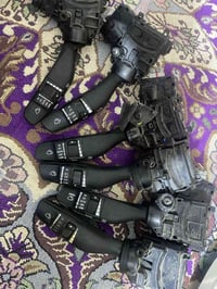 يدات تحكم سعر القطعه ١٠ الاف دينار مكاني بغداد البياع وعندي توصيل ٠٧٧٠...