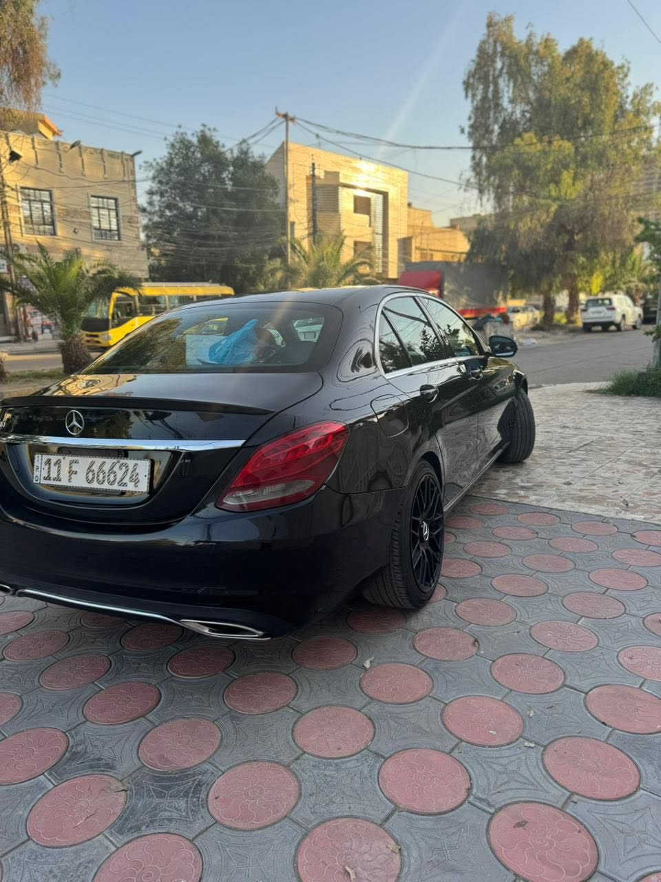 السلام عليكم 

مارسيدس C300 2018 
تو وييل  دفع خلفي
حادثها مرفق مع الصور 
وبالعراق بيها فقط بنيد صبغ

المواصفات

فتحة سقف 
 تدفئه تبريد كشنات
خزن ميموري
فول تحكم استيرن 
محرك 2000 T 
كشنات كهرباء 
لد امامي 
لد خلفي 
اناره داخليه
ويل ١٨ 
اشاير بالمري 
المري شفط 
تخم تاير جديد 
السياره عليها سيرفز كامل 
بدون اي مسج السياره 
ماشيه ١٢٨,٠٠٠


**إذا كنت صاحب هذا الإعلان وتريد حذفه لأي سبب، رجاءا أرسل رسالة إلى الدعم الفني**