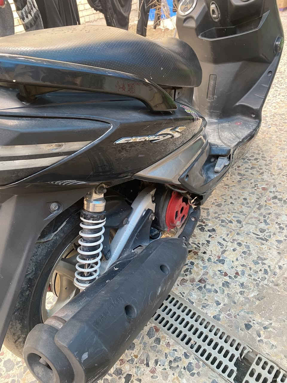 سكنس فحل كولد طلاعات دراجه نوزل بيهه
مكينه مزوده 
كلجات امامي خلفي
سلف رياضي
جويتر رياضي 
صدر Dy
دبلات خلفيه
شيال مال مكينه جبير
ستان صفح
فلنجه وصينيه ودسك
يدات 
تايرات جلاتين
ويل كب اصليات 
قبق فلاوين
دراجه مكينه ناعمه وخير من الله شلعه ومعدل كل نقص ما بيهه بس جاملغ امامي وهاهيه نكره بكل وقت مكاني شعب شارع الصحه ٨٢٥ وبيهه مجال ***********
