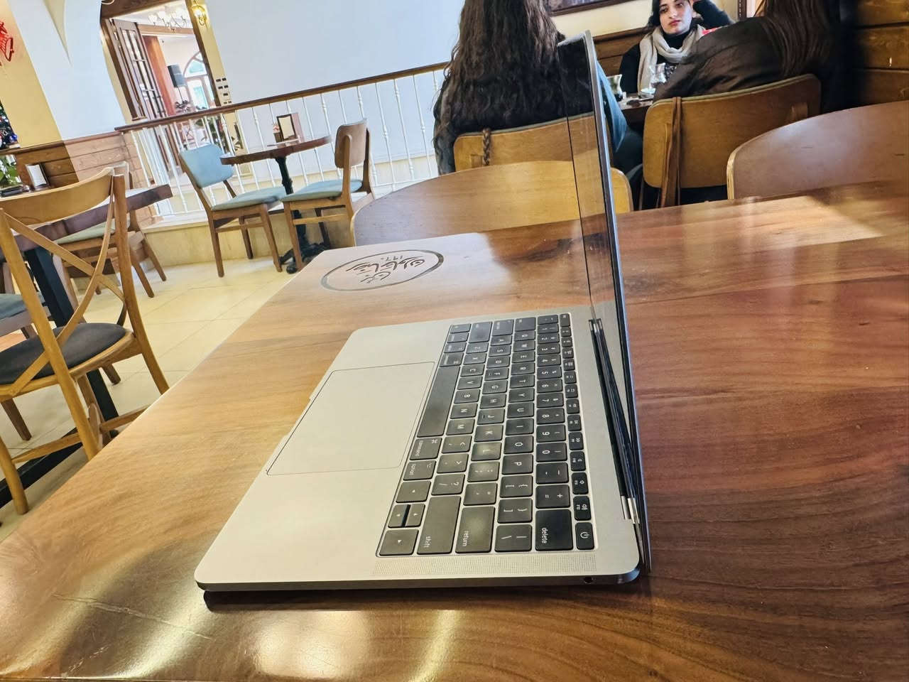 ماك بوك برو 2017 core i5 رام 8 والتخزين 256 الحاسبة كلش نظيفة بدون اي شخوط وشغالة بالكامل مع شاحنتها السعر 475 مكاني بغداد رقمي ***********
