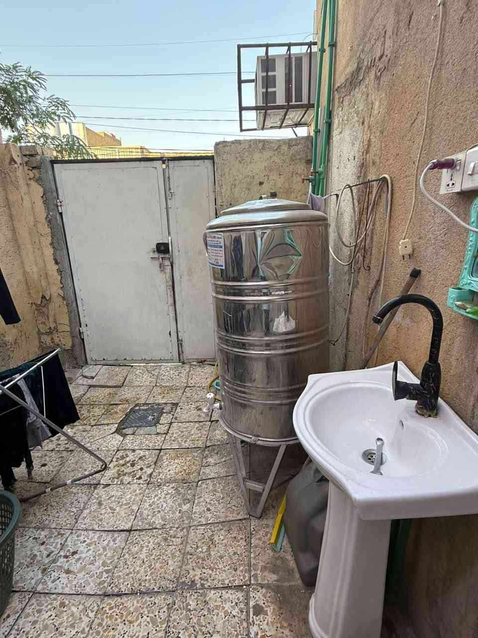 مشتمل للرهن في حي ميسان 100 متر غرفه وصاله ومطبخ وأستقبال  وتخاريج ع الشارع العام تجاري

سعر الرهن 40 مليون 

للاستفسار الاتصال بالرقم ***********@إشارة@الجميع
