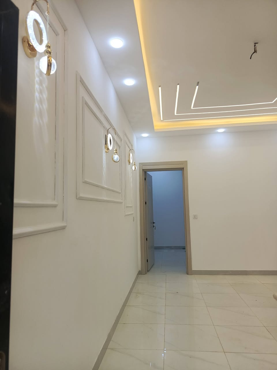 ياالله 

يوجد لدينا بيت للبيع حي ميسان خلف سكله الكرعاوي مساحه 60متر ركن طابو زراعي يحتوي على غرفه وصاله ومطبخ وصحيات صب كونكريت ارضيه بورسلين جدران سيراميك سقوف جبسن بورد شغل درجه اولى السعر المطلوب 31مليون قفل قفل قفل غير قابل للتفاوض 

للاستفسار والمعلومات الاتصال بنا ع الارقام التاليه 

***********

***********

***********

او مراجعه مكتب ألروان للوساطه العقاريه والمقاولات العامه 

عنوان المكتب حي ميسان ع الشريط قرب صيدليه الشراع مقابل الاستداره مباشر 

عندك بيت عرصه للبيع راسلنه وات ساب وتدلل
