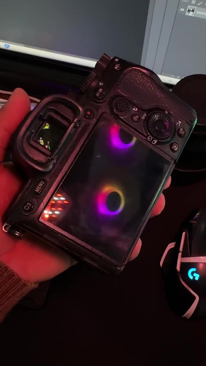 للبيع كامره سوني R4 
الملحقات كاملة 
للاستفسار التواصل على الدايركت أو الاتصال على الرقم: ***********
