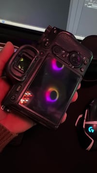 للبيع كامره سوني R4  الملحقات كاملة  للاستفسار التواصل على الدايركت أو...