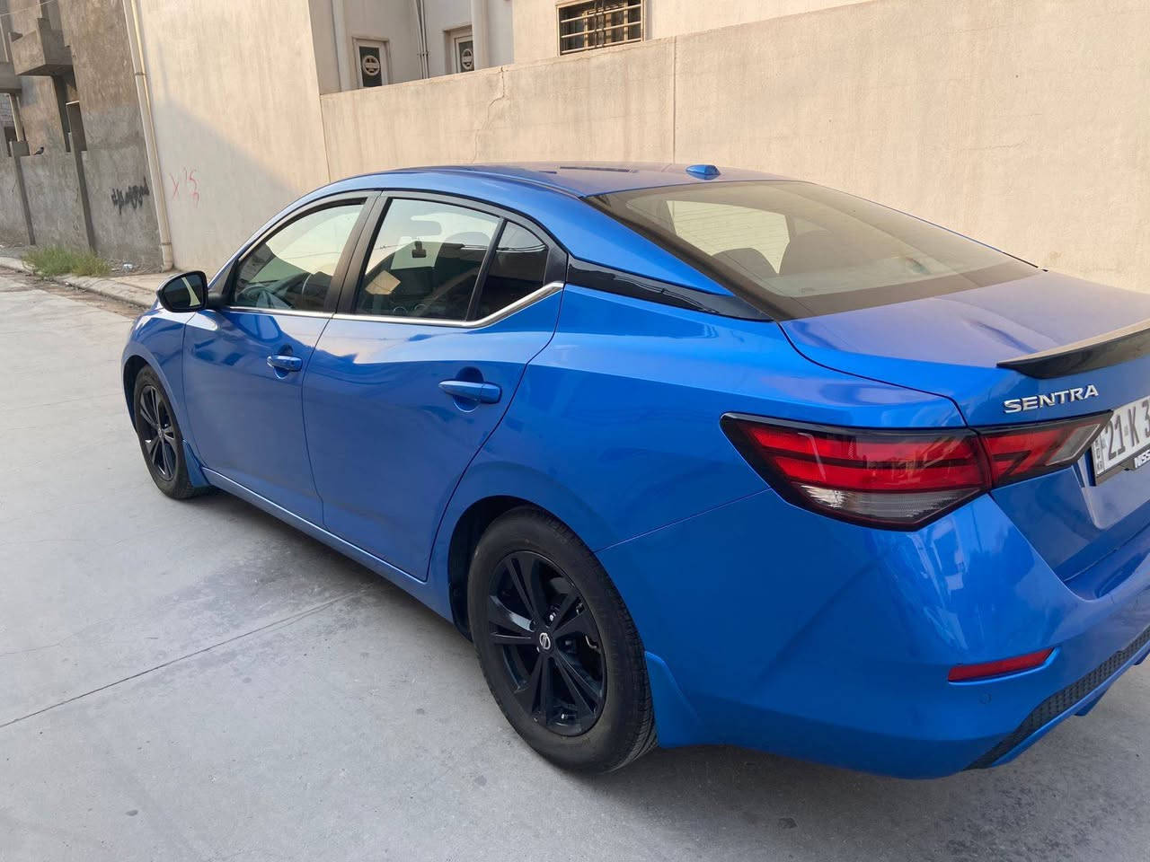 نيسان سنترا ٢٠٢١ Nissan Sentra 
مواصفات SV 
 بصمة-رادار جانبي-رادار امامي - كاميرا خلفية-حساسات خلفية
بريك طوارئ امامي وخلفي
نظام النقطة العمياء
كار بلي واندرويد اوتو
مكينة ٤سلندر حجم ٢.٠لتر
تبريدها ثلاجة
ماشية ٤٦ ميل

ضرر السيارة مثل ما موضح بالصور بس جاملغ السايق وراجع بارد بدون صبغ بدون دواخل وايرباك كله سليم
رقم و سنوية جديدة رقم سليمانية الدولي

السيارة كلش حلوة و نظيفة
مكفولة من كير و محرك وكهربائيات
بسعر (١٣٧$) ورقة و بيها مجال للطيبين
مكان السيارة بغداد

للاستفسار على الرقم اتصال او واتساب
***********
