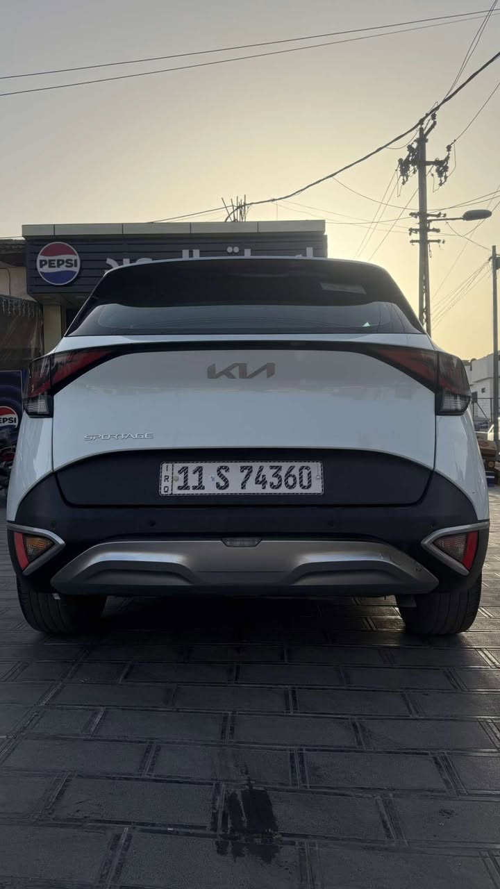 السلام عليكم سبورتج  خليجي الموديل :22

ماشيه : 45الف 

مري كهرباء 

انضمه قياده 4 (نورمل +سبورت +ايكو +سمارت)

حساسات خلفي 

 شاشه +عداد دجتل 

كامره دواره 

بصمت ابواب 

ترحيب عند لاقتراب 

مثبت سرعه 

سايد بريك كهرباء 

ويل 19

تبريد قطعتين 

داخل بيجي 

محرك 2000 دوش 

شاحن واير لس 

الصابيح الماميه LED

المصابيح الخلفيه LED

شفتات ستيرن رياضي 

مانع انزلاق 

شاشه ابل كار بليل +جي بي اس 

انذار عند الاقتراب

اشاير بل مري 

السعر ‼️ علق بتم يجيك السعر بالخاص ‼️

مكاني بغداد الكاظمية 

رقم صاحب  السياره  ***********
