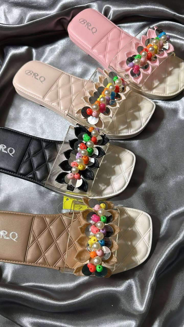 ✨ أحلى موديلات الكعب والفلات والسبورت وصلت ✨
ستايلات ناعمة وفخمة تناسب كل الإطلالات 👠👟
ألوان ترند وموديلات مريحة بجودة مرتبة
دللي طلتج بأحدث التصاميم والأسعار المناسبة 💕
وانواع الحقائب مصنوعه من الجلد الطري 👛👜
روز ستور


**إذا كنت صاحب هذا الإعلان وتريد حذفه لأي سبب، رجاءا أرسل رسالة إلى الدعم الفني**