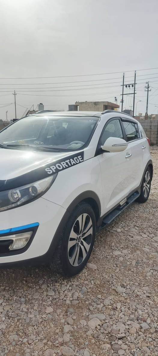 سلام عليكم
كيا سبورتج للبيع
موديل ١٣ وارد خليجي 
مواصفات نص 
شاشه 
بنراما 
٢كامره
مانع انزلاق مانع نحدار
تحكات ستيرن 
مري شفط
اشاير بمري
منضومه لايت عالي ناصي
كير مكينه مكفول 
تخم تاير جديد
صدر امامي خلفي جديد
سنويه السياره لل٢٩
السياره بئسمي تحويل ثانيوم
رقم بغداد
السياره مناقصهه شي
مكان السياره ديالى بلدروز
رقم الهاتف ***********
***********
