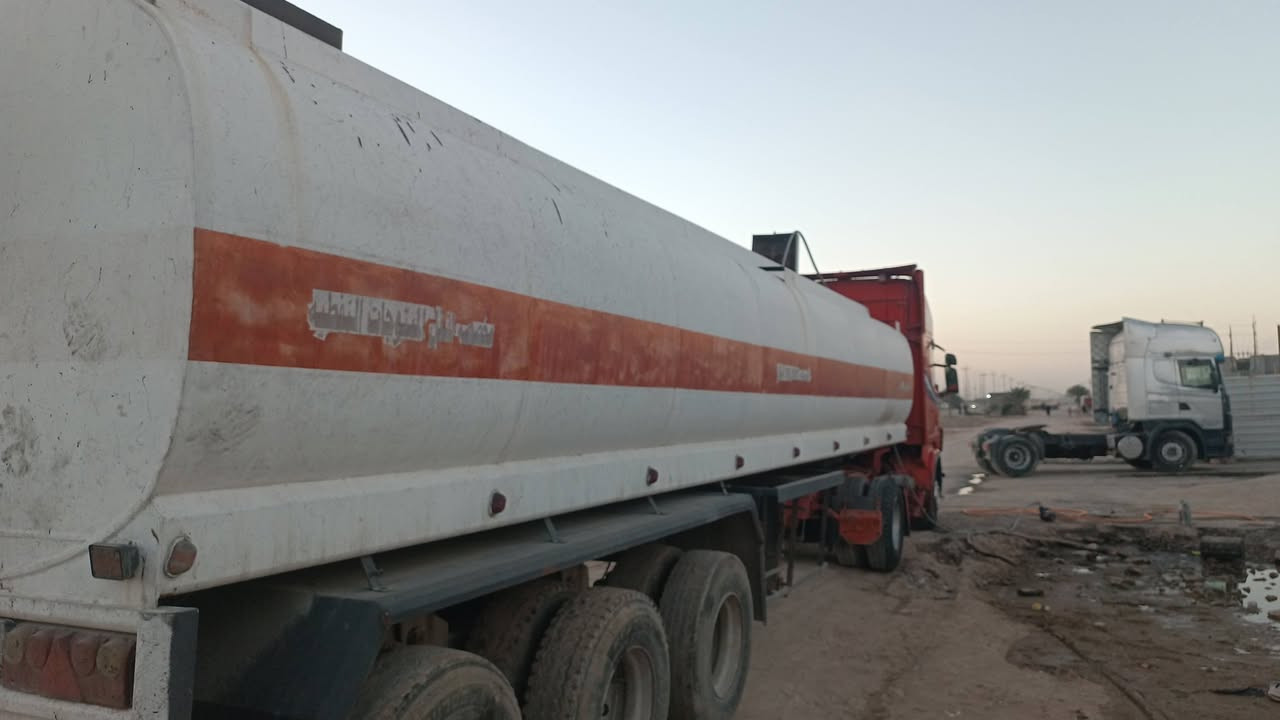 السلام عليكم تانكي مصلاوي البيع السعر 45$بي مجال العنوان البصره الدير رقم الهاتف ***********
